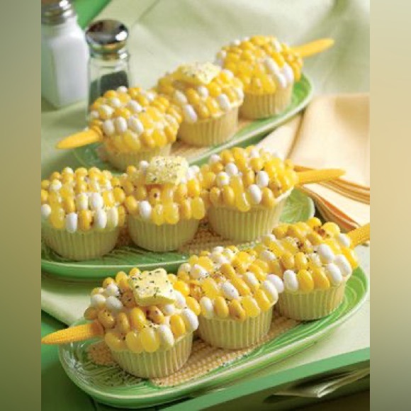 🍪 CUPCAKES, COOKIES & PIES, OH MY! BOOK 🍪 - Picture 4 of 5